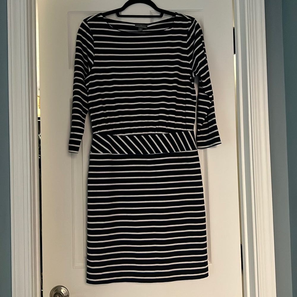 NWT LL Bean Signature stretch knit dress. Size 6